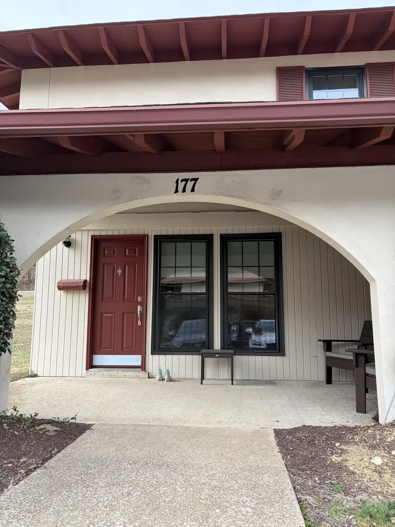 214 Old Hickory Boulevard Nashville TN 37221