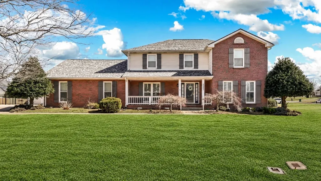 2207 Tom Drive Clarksville TN 37043