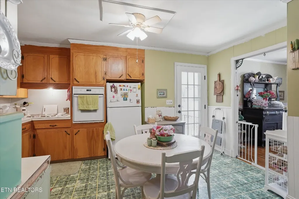 415 N 1st Avenue Baxter TN 38544