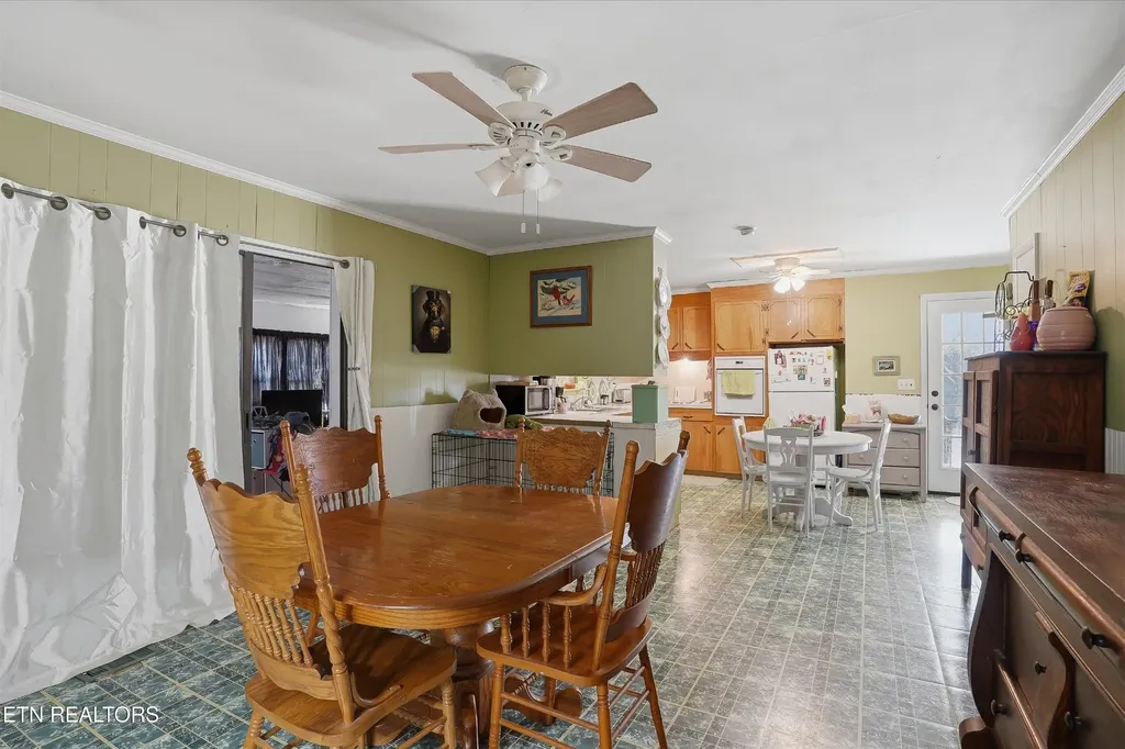 415 N 1st Avenue Baxter TN 38544