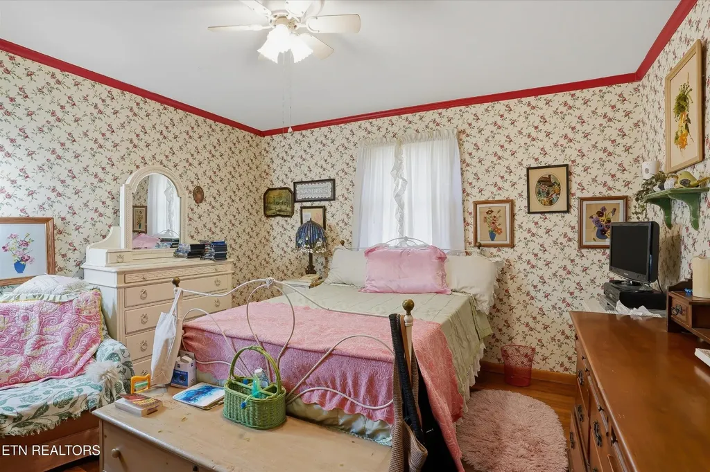 415 N 1st Avenue Baxter TN 38544