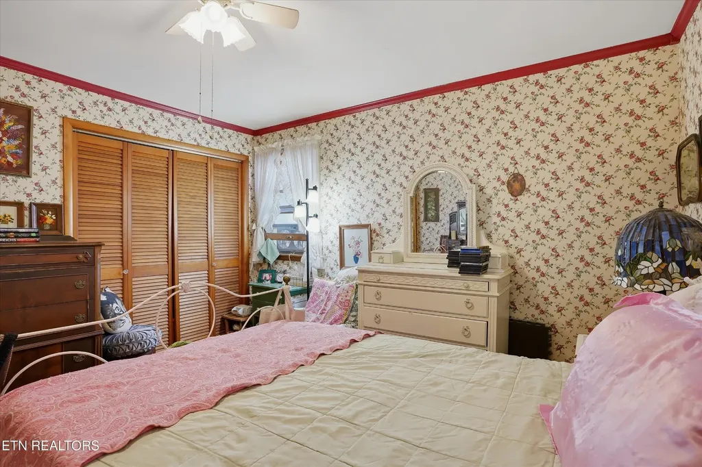 415 N 1st Avenue Baxter TN 38544