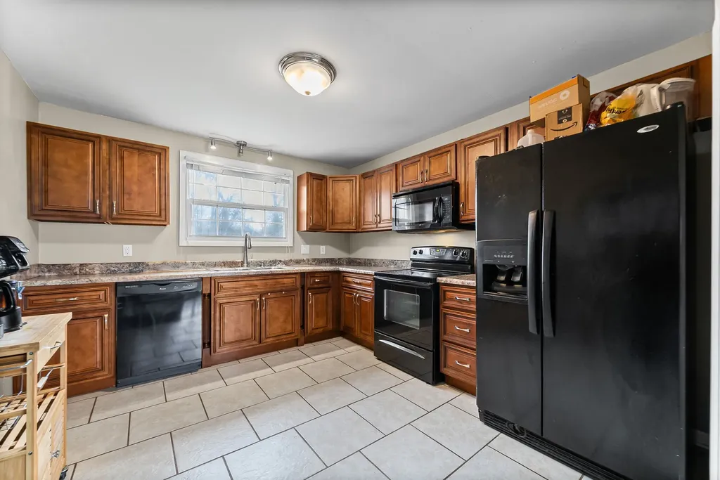 36 Charlemagne Boulevard Clarksville TN 37042