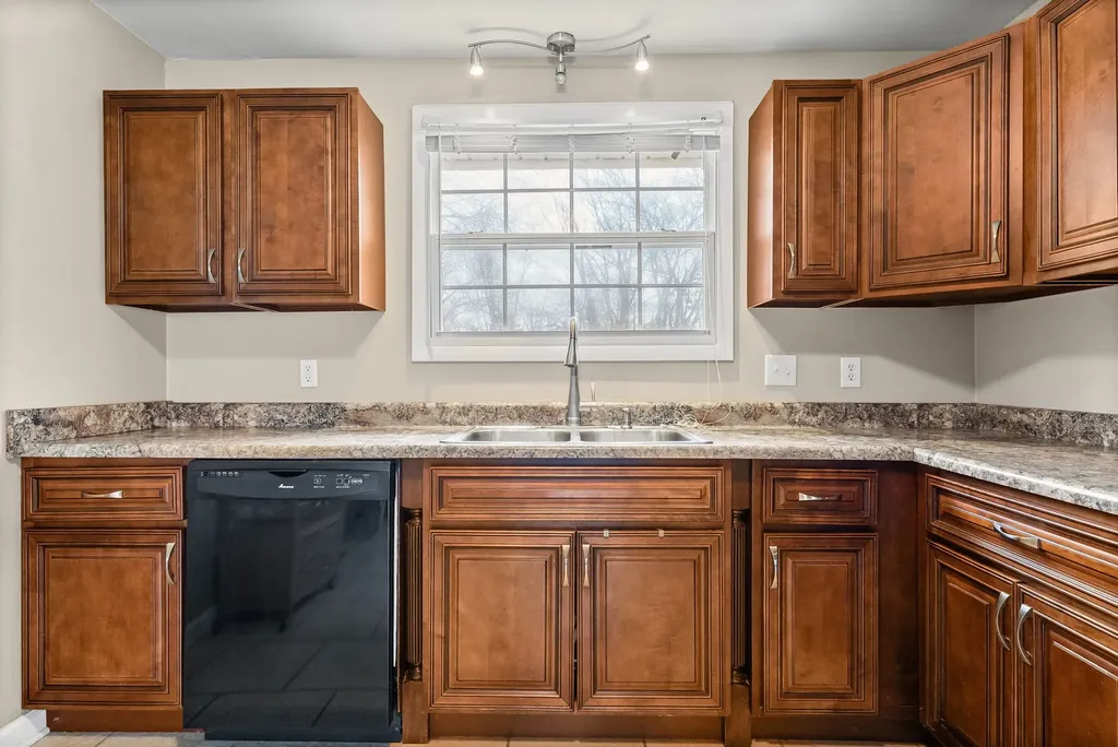 36 Charlemagne Boulevard Clarksville TN 37042