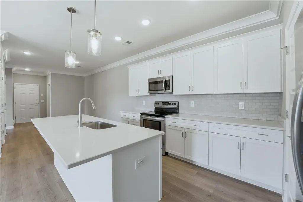 7483 Highway 70, S Nashville TN 37221