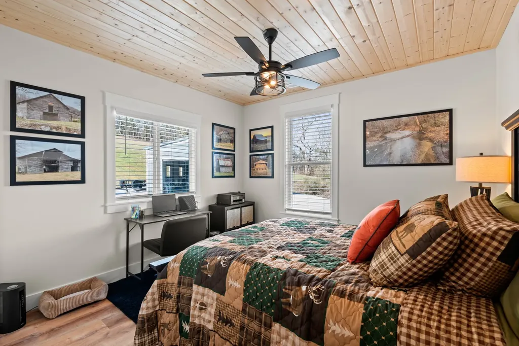 1447 W Beaverdam Road Centerville TN 37033