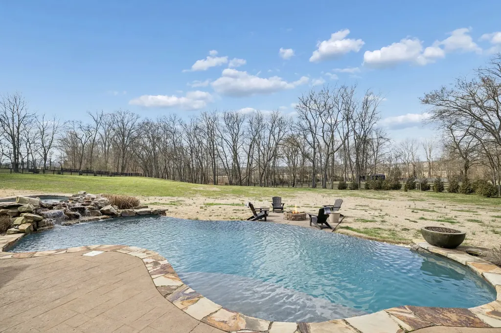 7105 Marsh Hawk Court Arrington TN 37014
