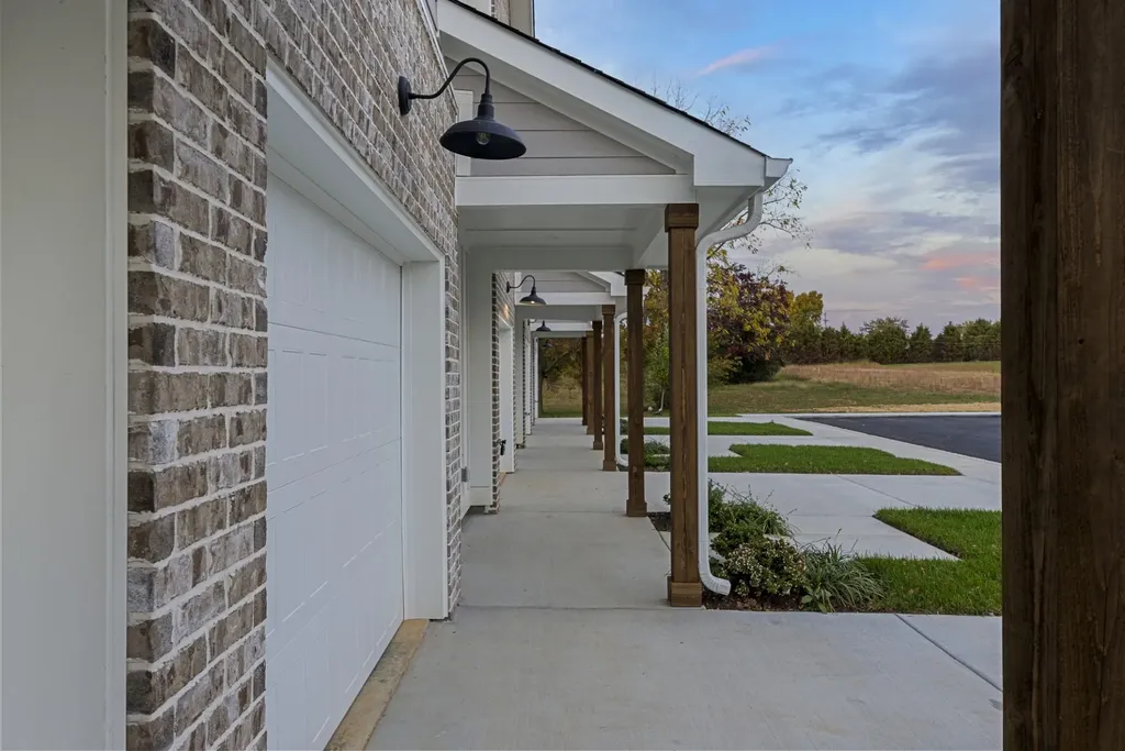 2624 S Main Street Springfield TN 37172