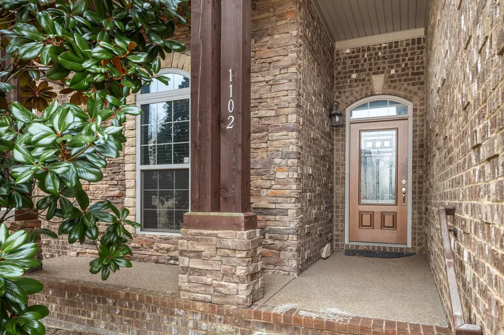 1102 Secretariat Drive Mount Juliet TN 37122