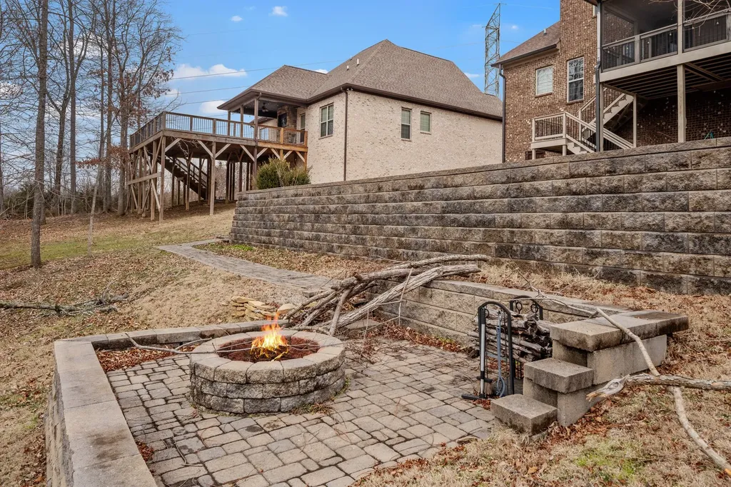 1102 Secretariat Drive Mount Juliet TN 37122