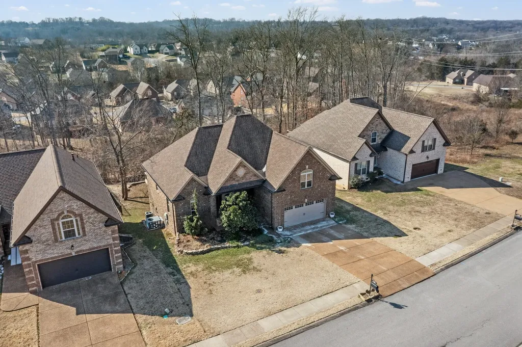 1102 Secretariat Drive Mount Juliet TN 37122