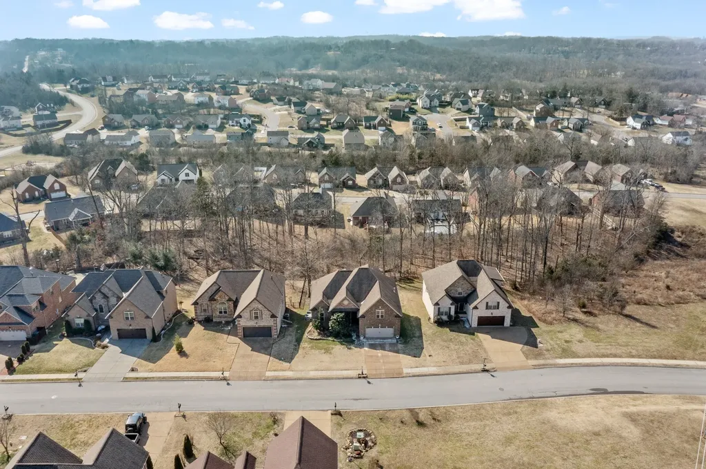 1102 Secretariat Drive Mount Juliet TN 37122