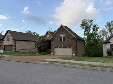 1102 Secretariat Drive Mount Juliet TN 37122