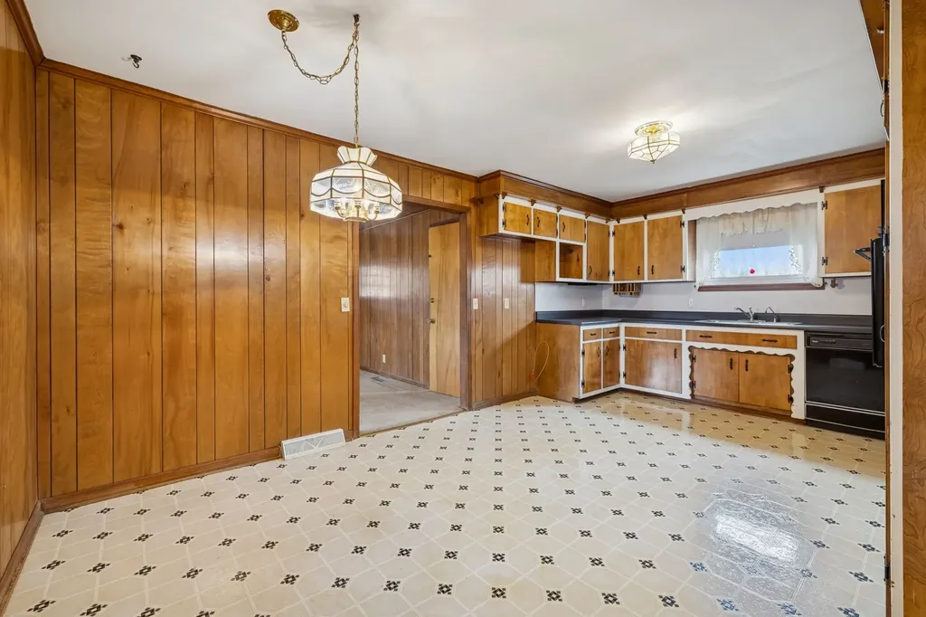 526 W Boiling Springs Road Portland TN 37148
