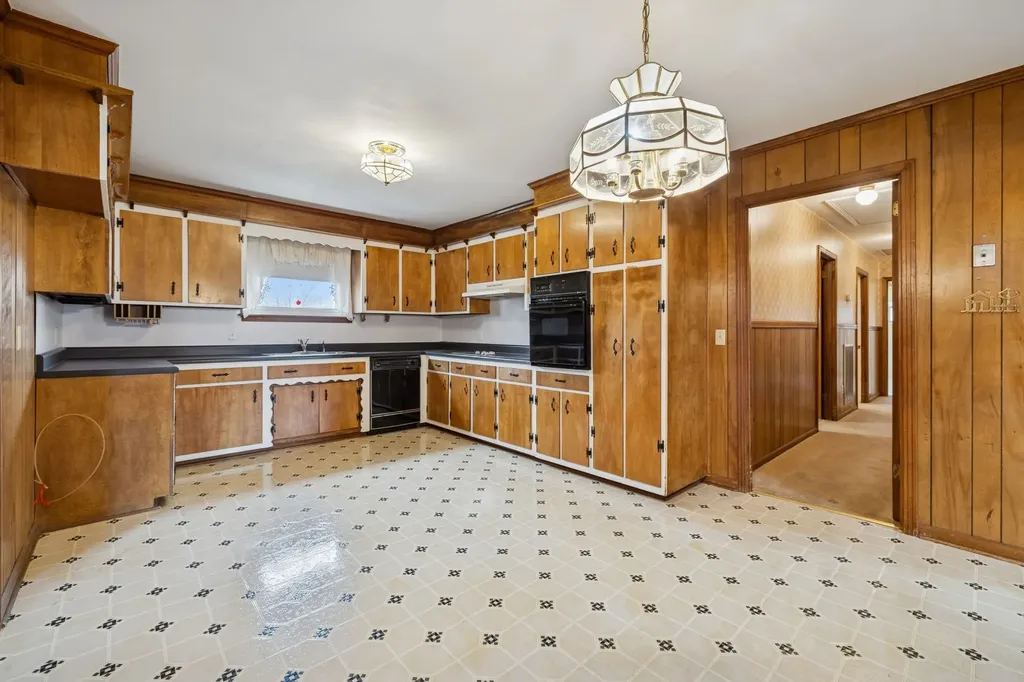 526 W Boiling Springs Road Portland TN 37148