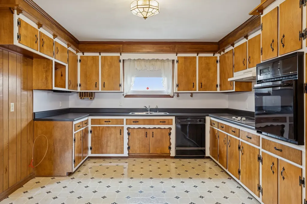 526 W Boiling Springs Road Portland TN 37148