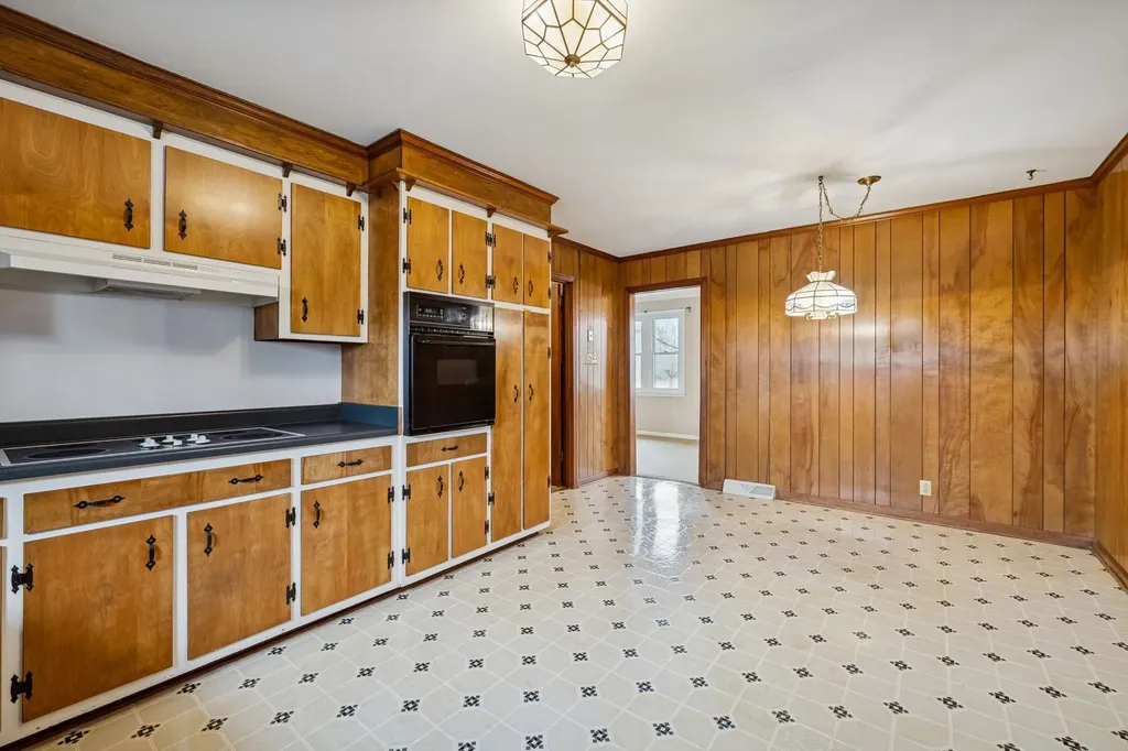 526 W Boiling Springs Road Portland TN 37148