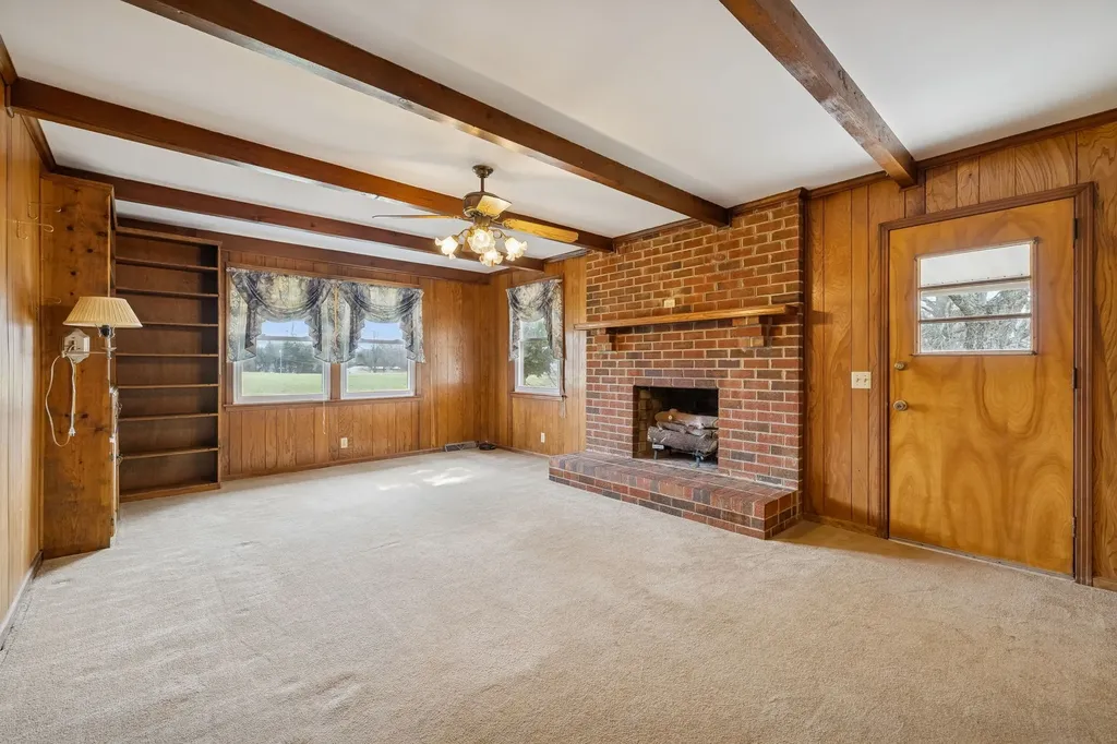 526 W Boiling Springs Road Portland TN 37148