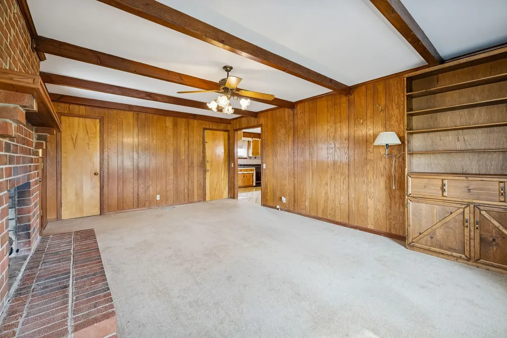 526 W Boiling Springs Road Portland TN 37148