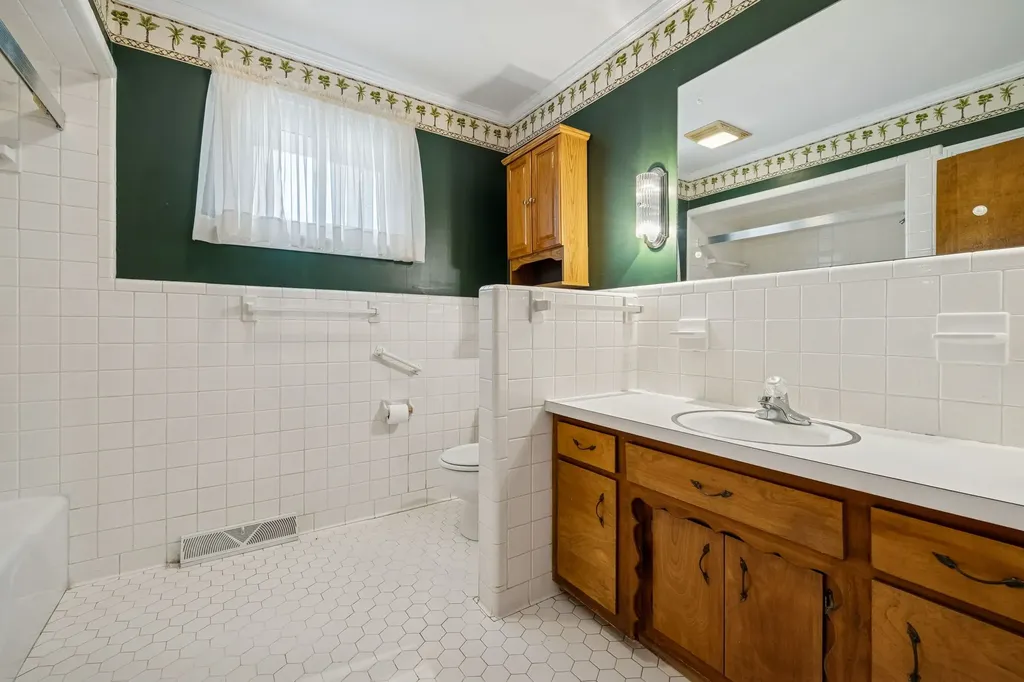 526 W Boiling Springs Road Portland TN 37148
