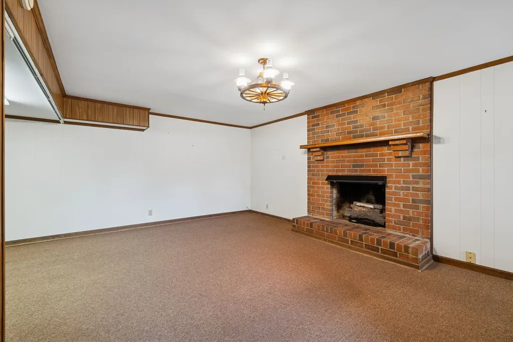 526 W Boiling Springs Road Portland TN 37148