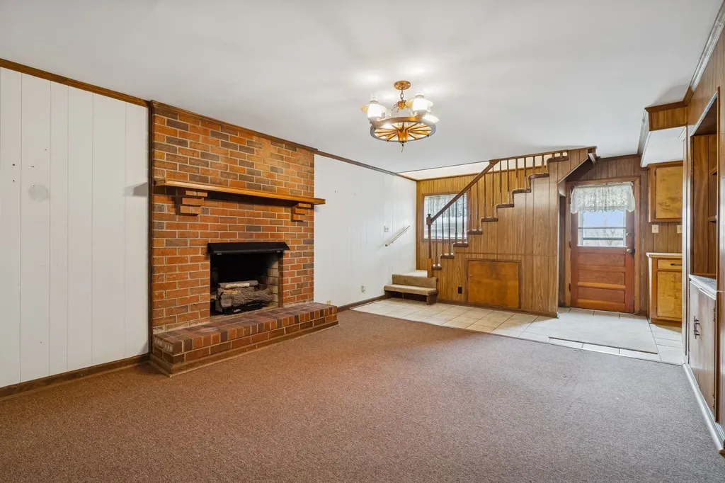 526 W Boiling Springs Road Portland TN 37148