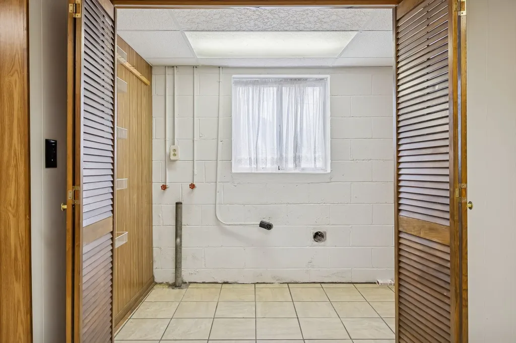 526 W Boiling Springs Road Portland TN 37148