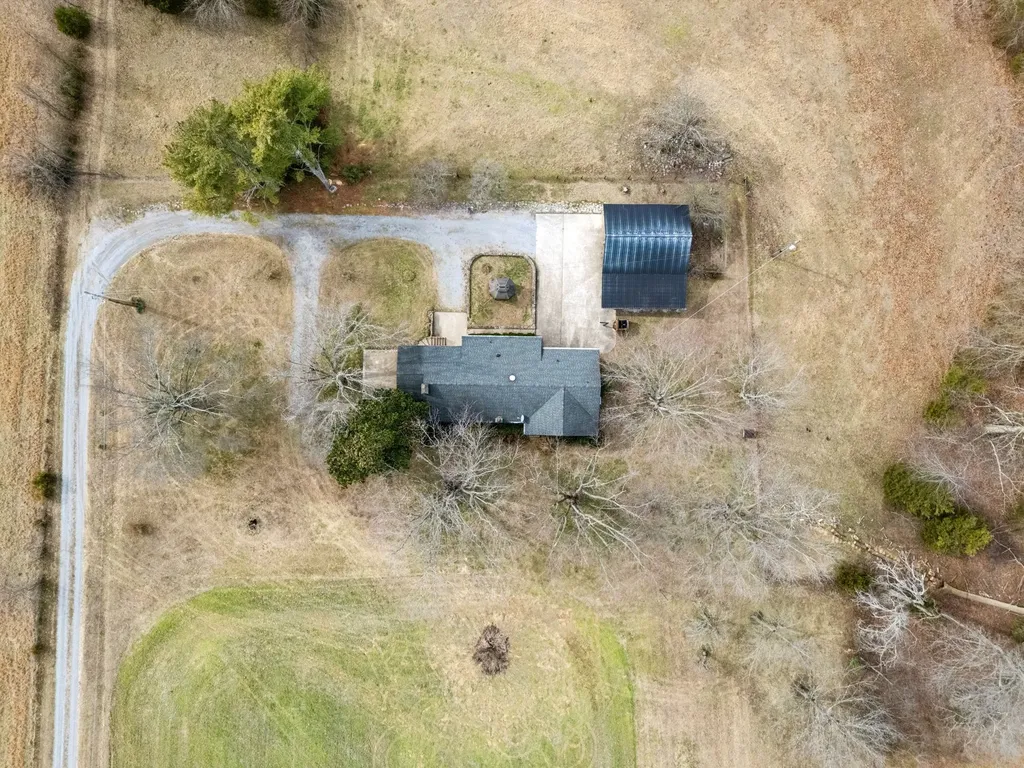 526 W Boiling Springs Road Portland TN 37148