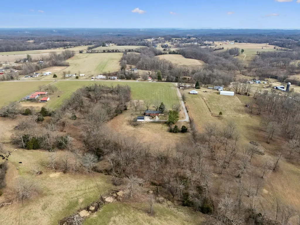 526 W Boiling Springs Road Portland TN 37148