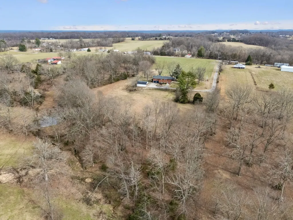 526 W Boiling Springs Road Portland TN 37148