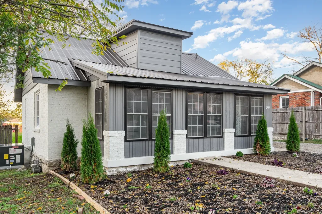 504 Hartsville Pike Lebanon TN 37087