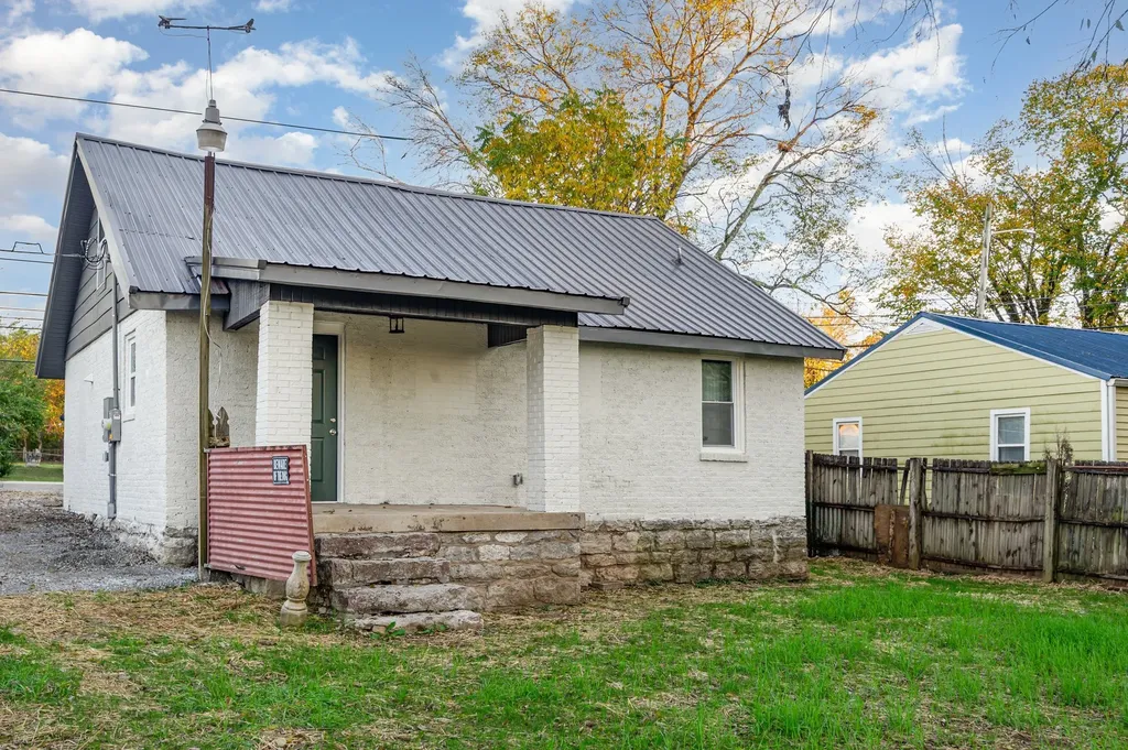 504 Hartsville Pike Lebanon TN 37087