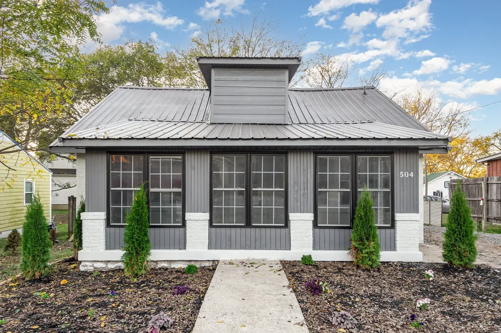 504 Hartsville Pike Lebanon TN 37087