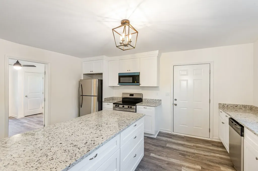 504 Hartsville Pike Lebanon TN 37087