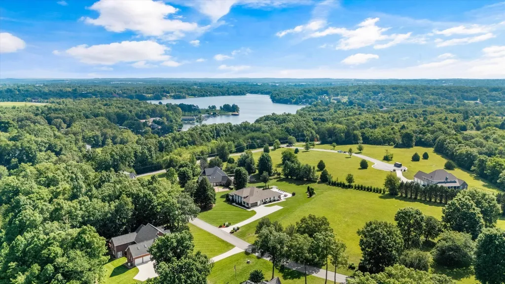 125 Cedar Ridge Lane Crossville TN 38555