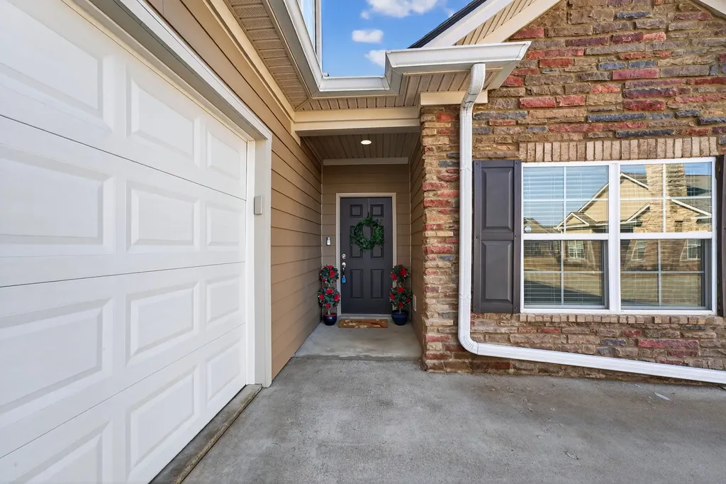 2408 Stonecenter Lane Murfreesboro TN 37128