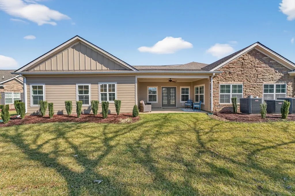 2408 Stonecenter Lane Murfreesboro TN 37128