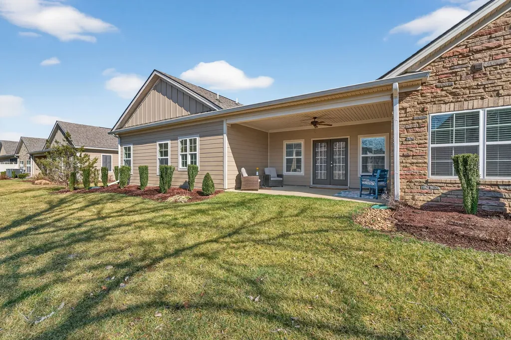 2408 Stonecenter Lane Murfreesboro TN 37128