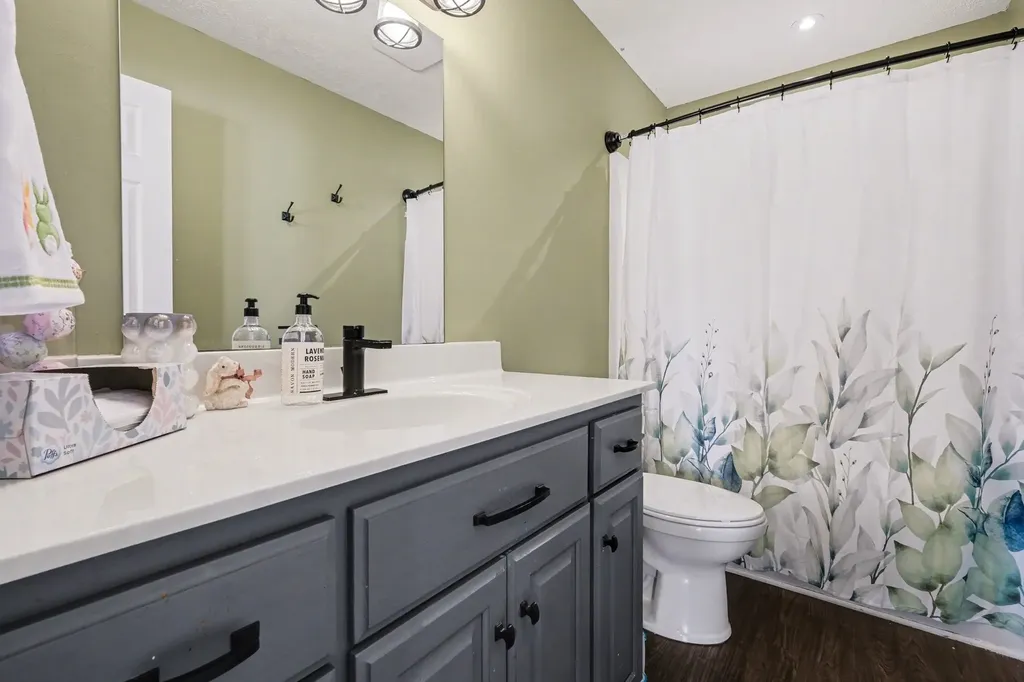 870 Newt Vanattia Road Hillsboro TN 37342