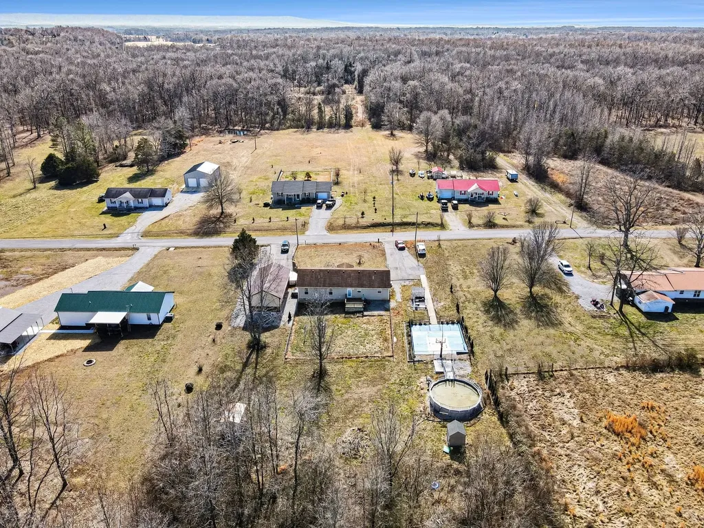 870 Newt Vanattia Road Hillsboro TN 37342