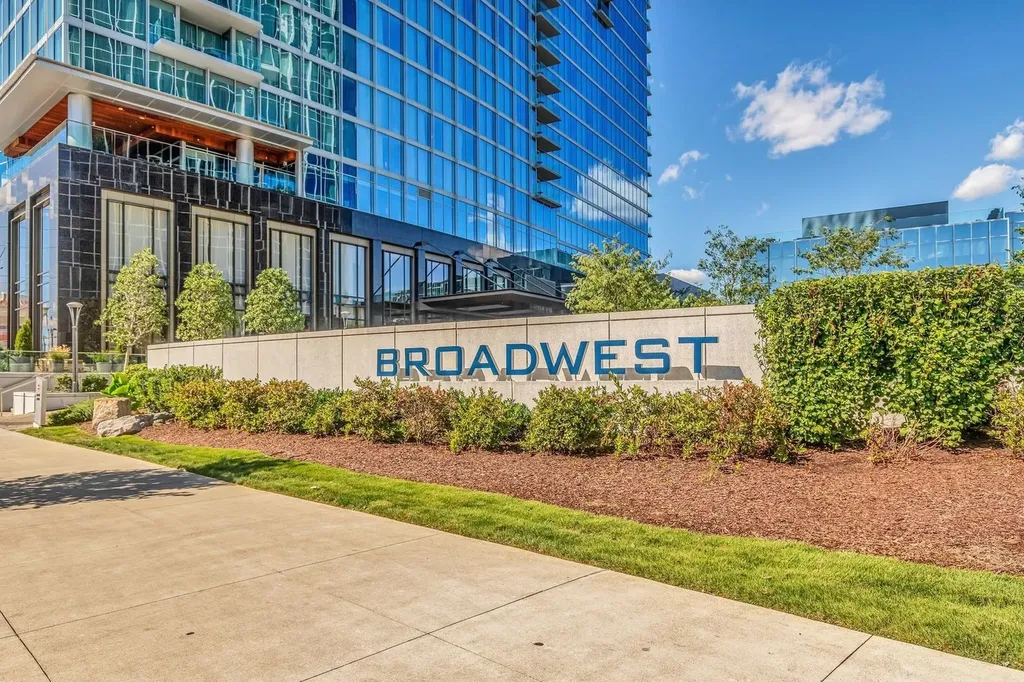 1616 West End Avenue Nashville TN 37203