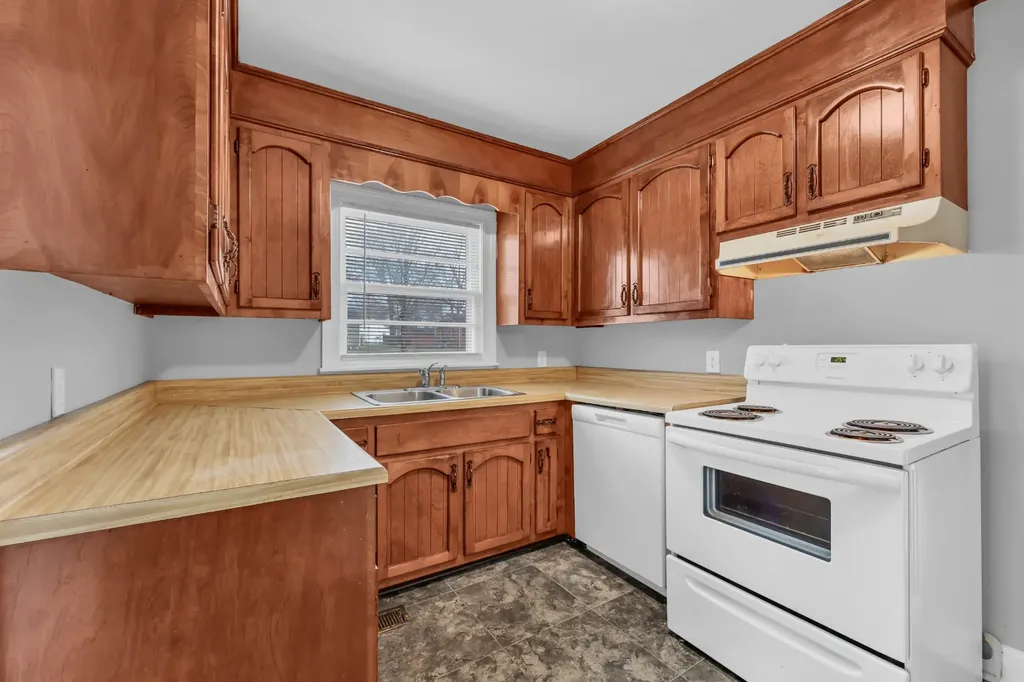 117 W Meadow Drive Clarksville TN 37043