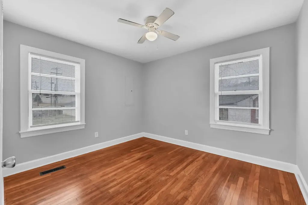117 W Meadow Drive Clarksville TN 37043