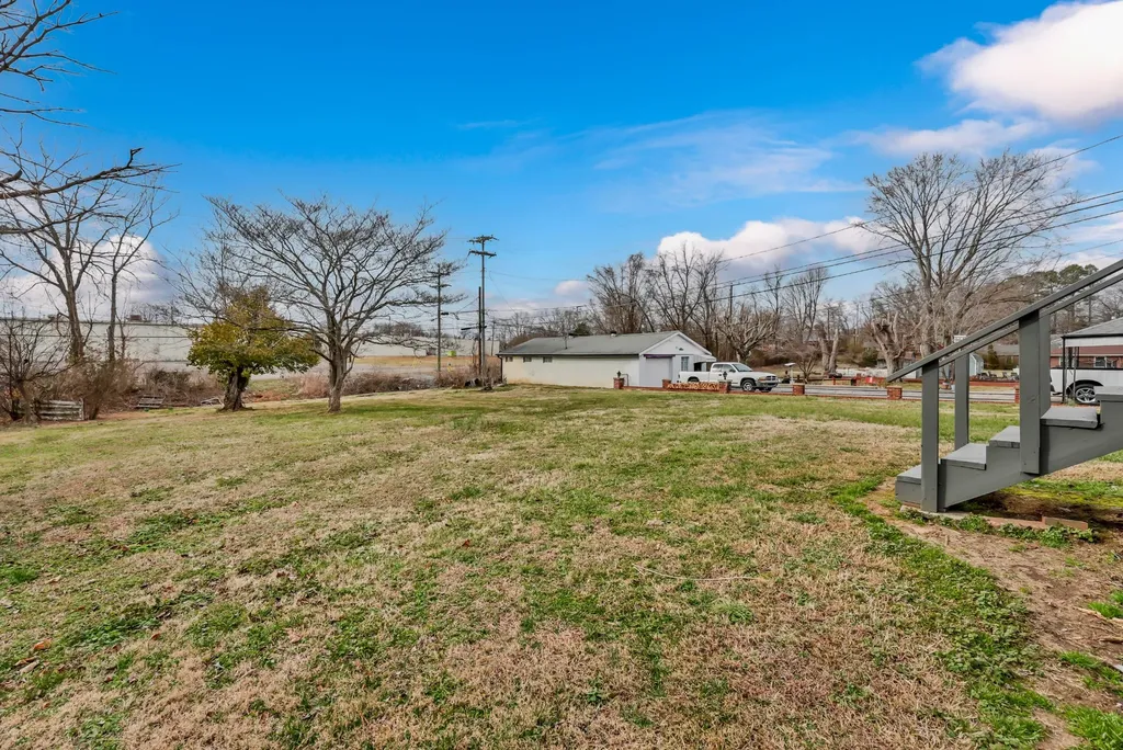 117 W Meadow Drive Clarksville TN 37043