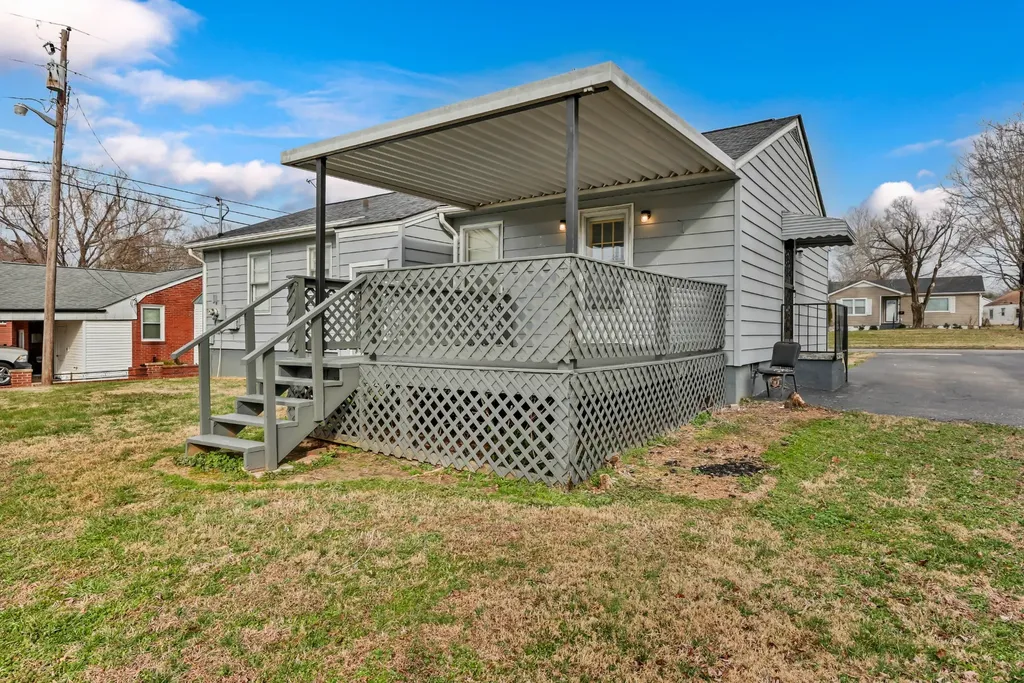117 W Meadow Drive Clarksville TN 37043