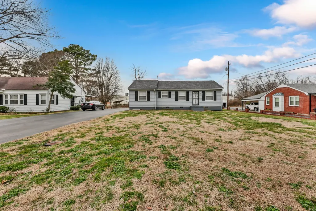 117 W Meadow Drive Clarksville TN 37043