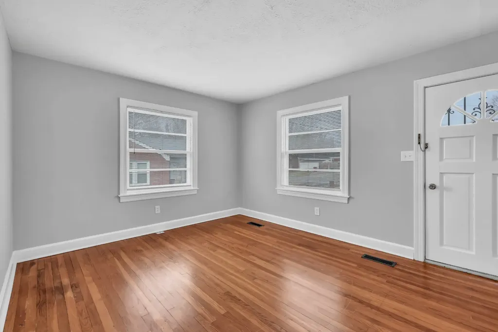 117 W Meadow Drive Clarksville TN 37043