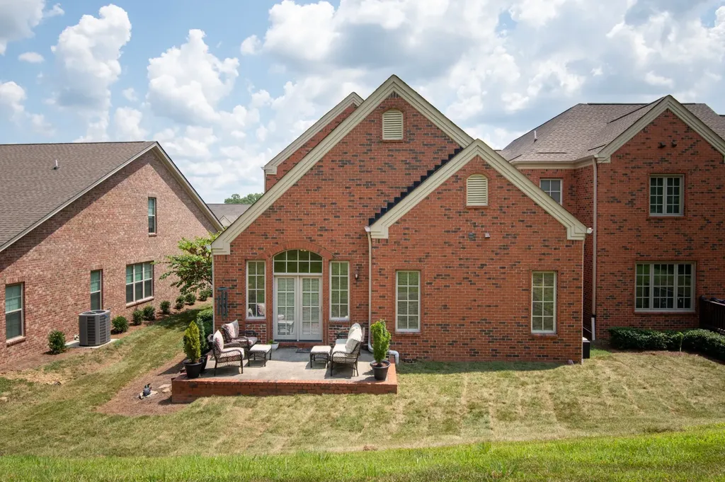 114 Nickolas Circle Lebanon TN 37087