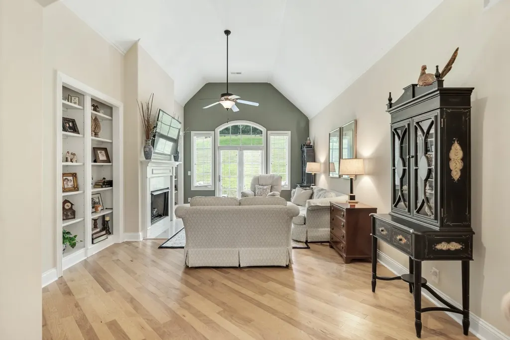 114 Nickolas Circle Lebanon TN 37087