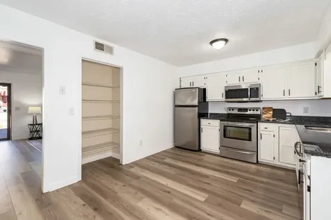 513 Williamsburg Drive Nashville TN 37214